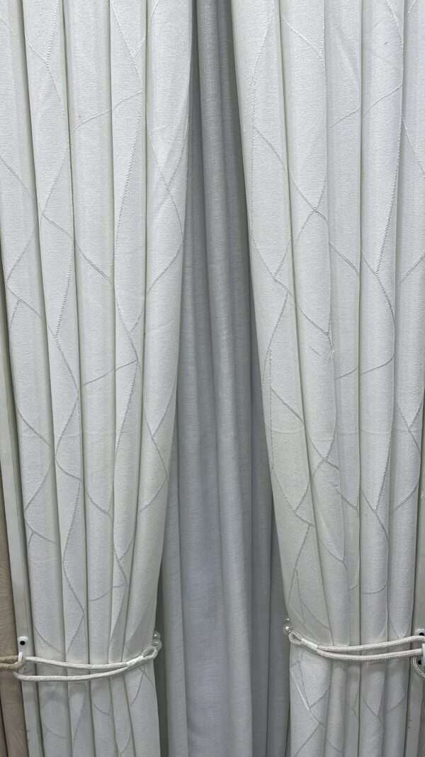 🔥🔥4m Elegant Curtain – Limited Mid-Year Price at Ksh 2,500 - Image 9